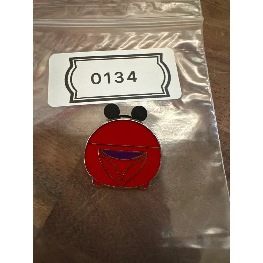 Disney Star Wars Mandalorian Tsum Tsum Pin Mickey Trading Pin Authentic